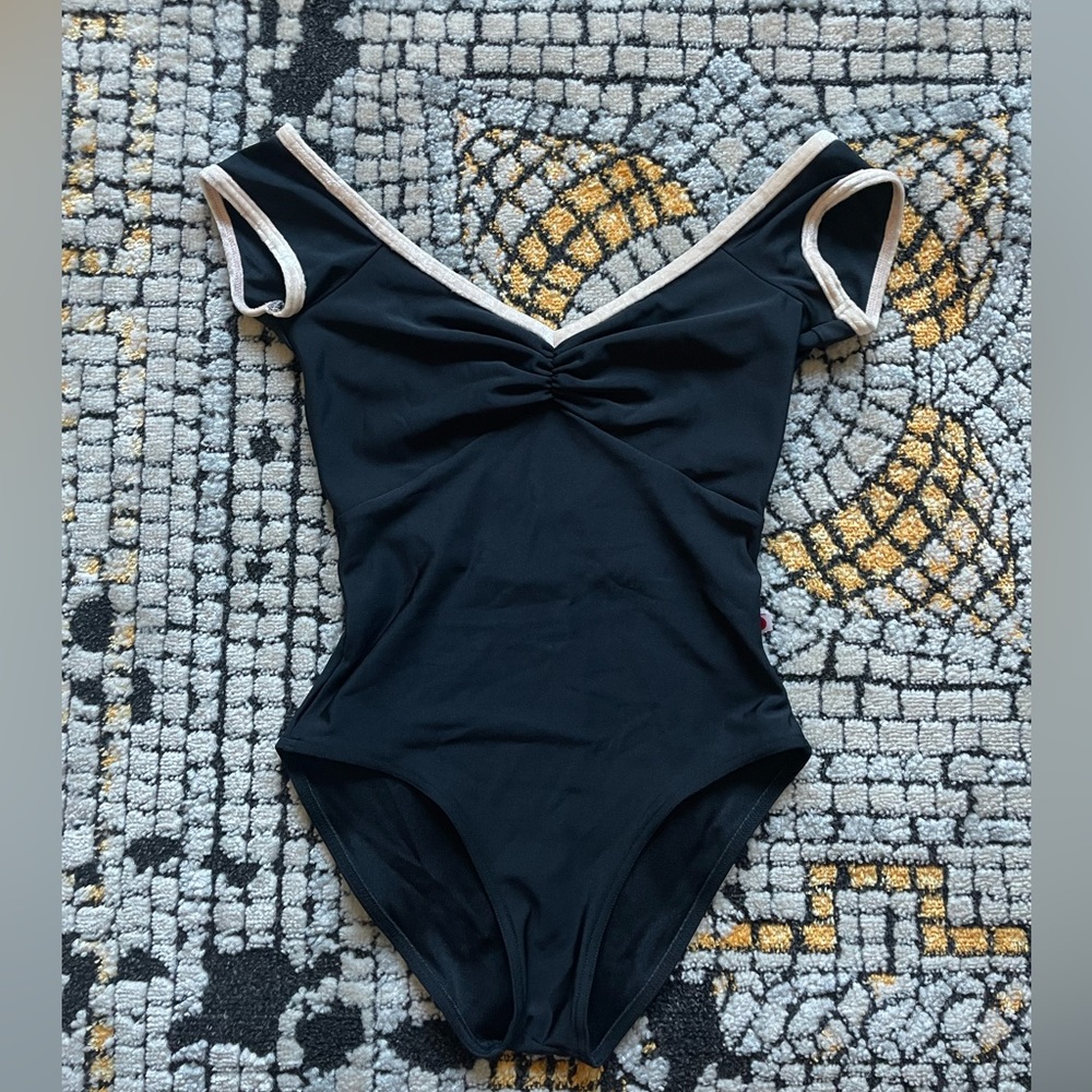 Yumiko Leotard Style : Elli